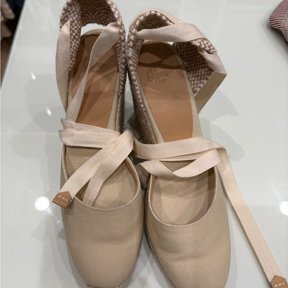 Brand new - Ivory Castaner Espadrille Wedges